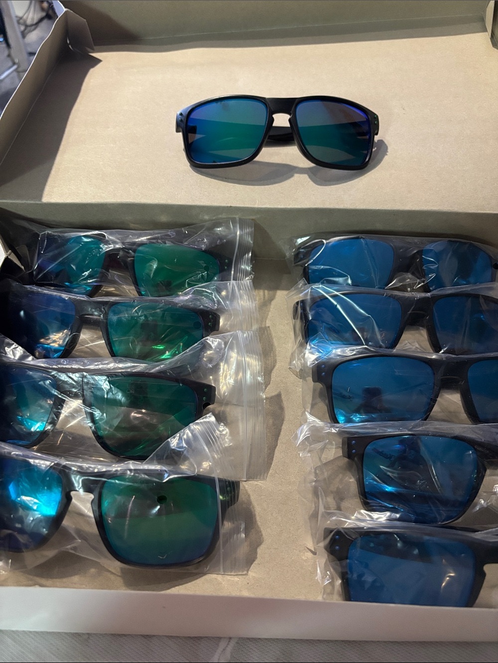 Polarized Blue-Green Lens Men's Sunglasses 10 pieces